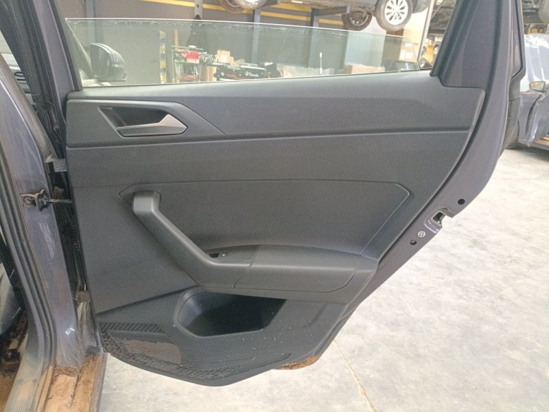 Recambio de guarnecido puerta trasera derecha para volkswagen polo vi (aw1, bz1, ae1) 1.0 tsi referencia OEM IAM   
