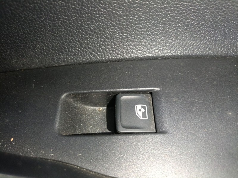 Recambio de mando elevalunas trasero derecho para volkswagen polo vi (aw1, bz1, ae1) 1.0 tsi referencia OEM IAM   