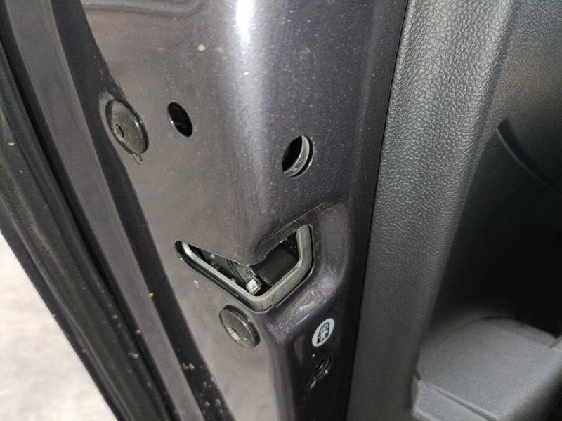 Recambio de cerradura puerta trasera izquierda para volkswagen polo vi (aw1, bz1, ae1) 1.0 tsi referencia OEM IAM   