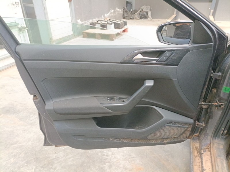 Recambio de guarnecido puerta delantera izquierda para volkswagen polo vi (aw1, bz1, ae1) 1.0 tsi referencia OEM IAM   