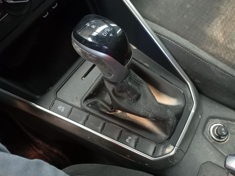 Recambio de palanca cambio para volkswagen polo vi (aw1, bz1, ae1) 1.0 tsi referencia OEM IAM   