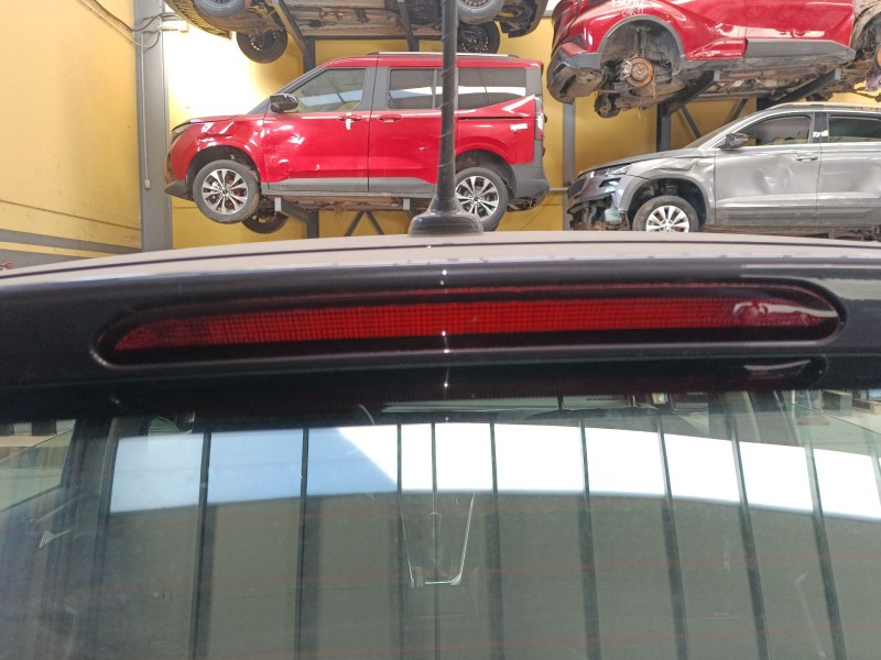 Recambio de luz central de freno para volkswagen polo vi (aw1, bz1, ae1) 1.0 tsi referencia OEM IAM   