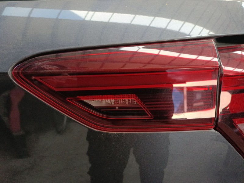 Recambio de piloto trasero derecho porton para volkswagen polo vi (aw1, bz1, ae1) 1.0 tsi referencia OEM IAM   