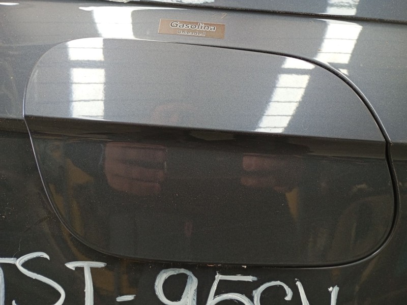 Recambio de tapa exterior combustible para volkswagen polo vi (aw1, bz1, ae1) 1.0 tsi referencia OEM IAM   