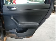 GUARNECIDO PUERTA TRASERA DERECHA 