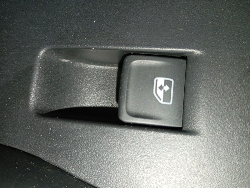 Recambio de mando elevalunas trasero derecho para volkswagen polo vi (aw1, bz1, ae1) 1.0 tsi referencia OEM IAM   