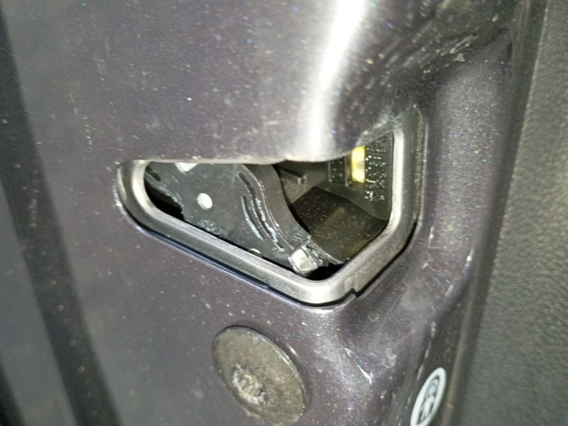 Recambio de cerradura puerta trasera izquierda para volkswagen polo vi (aw1, bz1, ae1) 1.0 tsi referencia OEM IAM   