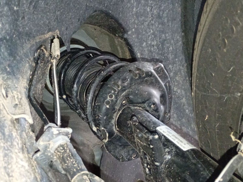 Recambio de amortiguador delantero derecho para volkswagen polo vi (aw1, bz1, ae1) 1.0 tsi referencia OEM IAM   