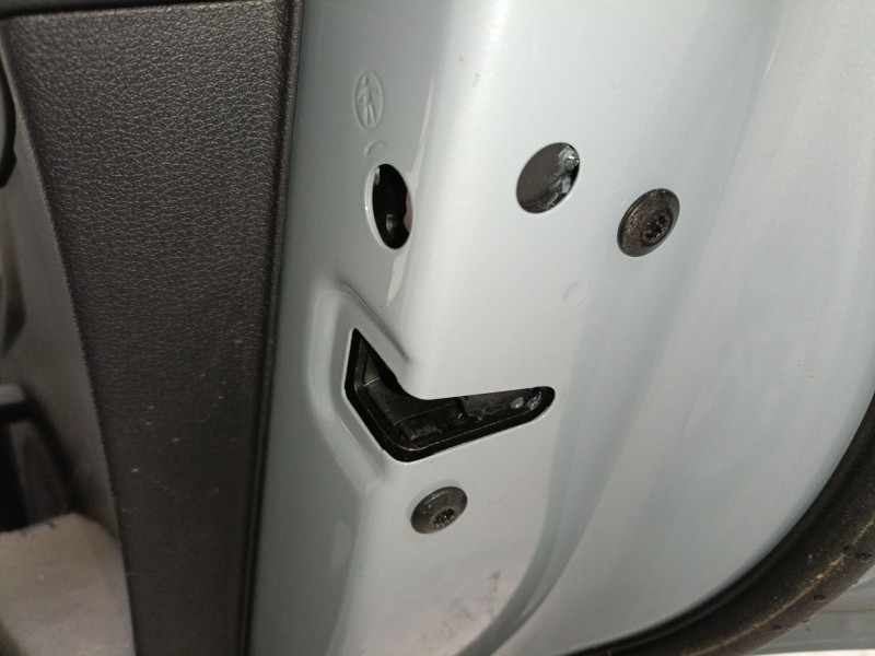 Recambio de cerradura puerta trasera derecha para audi q2 (gab, gag) 30 tdi referencia OEM IAM   