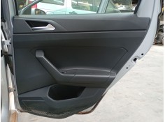 GUARNECIDO PUERTA TRASERA DERECHA 