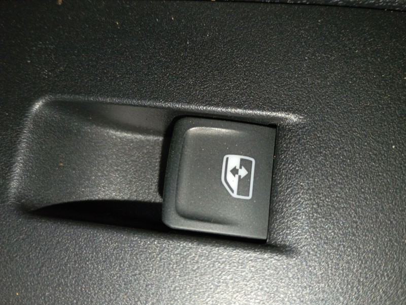 Recambio de mando elevalunas delantero derecho para volkswagen polo vi (aw1, bz1, ae1) 1.0 tsi referencia OEM IAM   