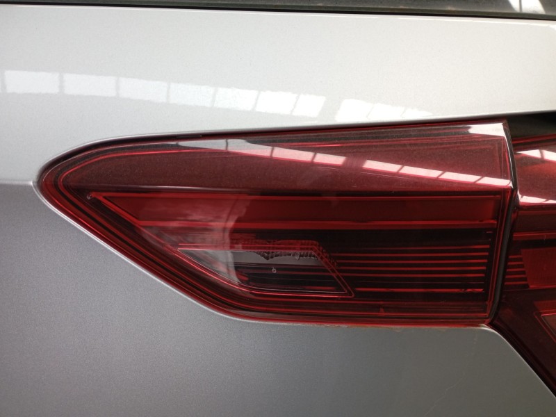 Recambio de piloto trasero derecho porton para volkswagen polo vi (aw1, bz1, ae1) 1.0 tsi referencia OEM IAM   