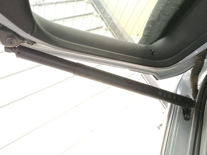 Recambio de amortiguador porton trasero izquierdo para audi q2 (gab, gag) 30 tdi referencia OEM IAM 81A827851D06S  