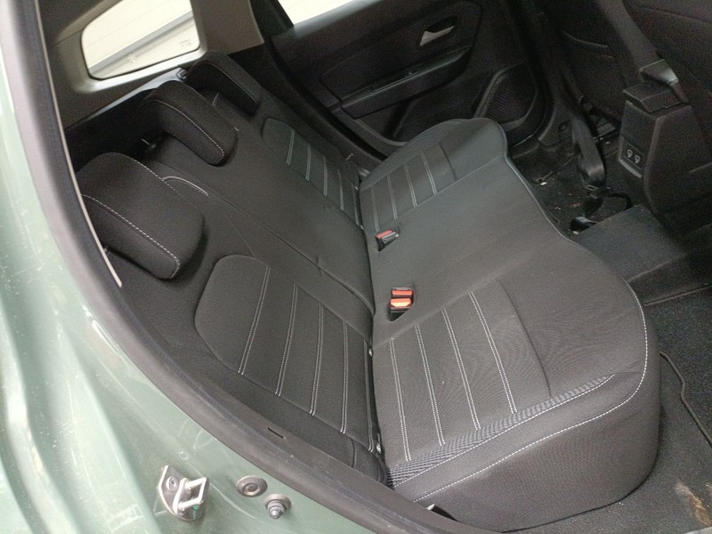 dacia duster (hm_) del año 2023