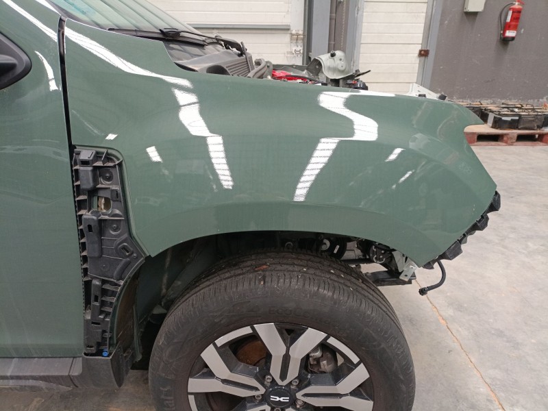 Recambio de aleta delantera derecha para dacia duster (hm_) 1.3 tce 130 (hmmf) referencia OEM IAM   