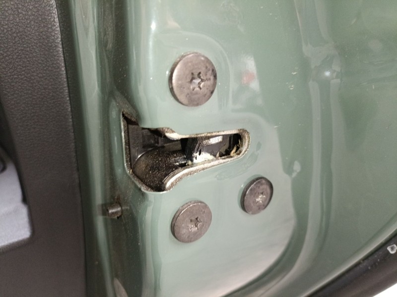 Recambio de cerradura puerta trasera derecha para dacia duster (hm_) 1.3 tce 130 (hmmf) referencia OEM IAM   