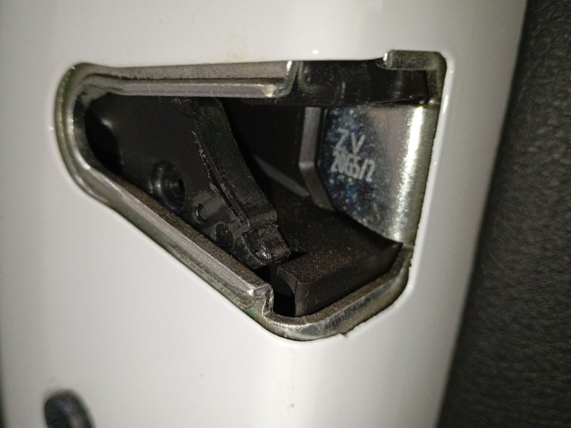 Recambio de cerradura puerta trasera izquierda para bmw 3 (f30, f80) 318 d referencia OEM IAM   