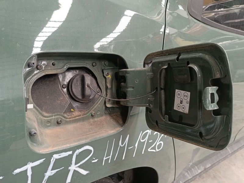 Recambio de tapa exterior combustible para dacia duster (hm_) 1.3 tce 130 (hmmf) referencia OEM IAM   