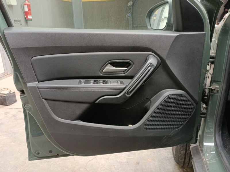 Recambio de guarnecido puerta delantera izquierda para dacia duster (hm_) 1.3 tce 130 (hmmf) referencia OEM IAM   