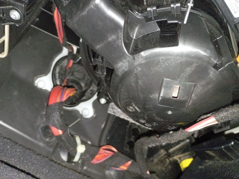Recambio de ventilador calefaccion para bmw 3 (f30, f80) 318 d referencia OEM IAM   