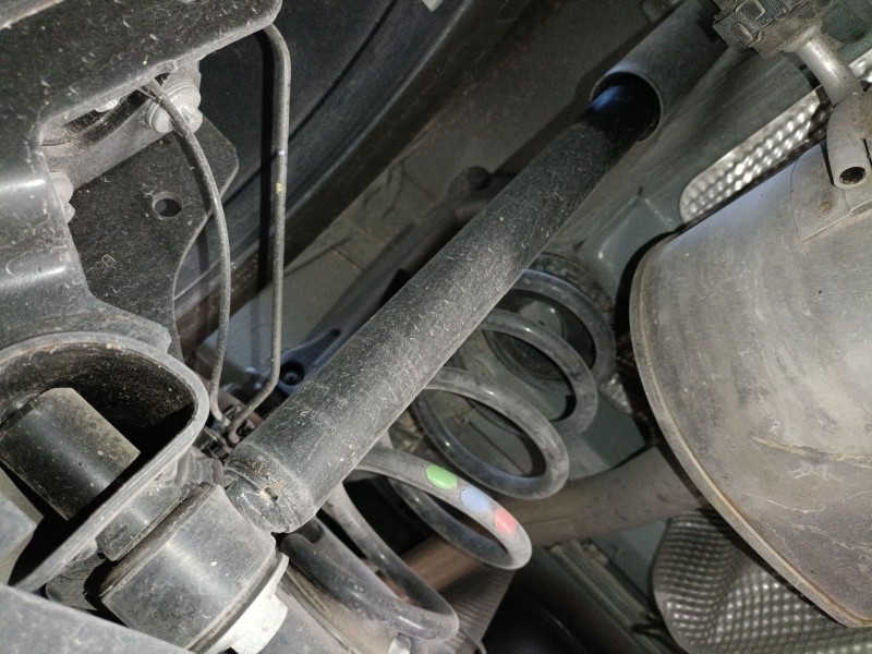 Recambio de amortiguador trasero izquierdo para dacia duster (hm_) 1.3 tce 130 (hmmf) referencia OEM IAM   