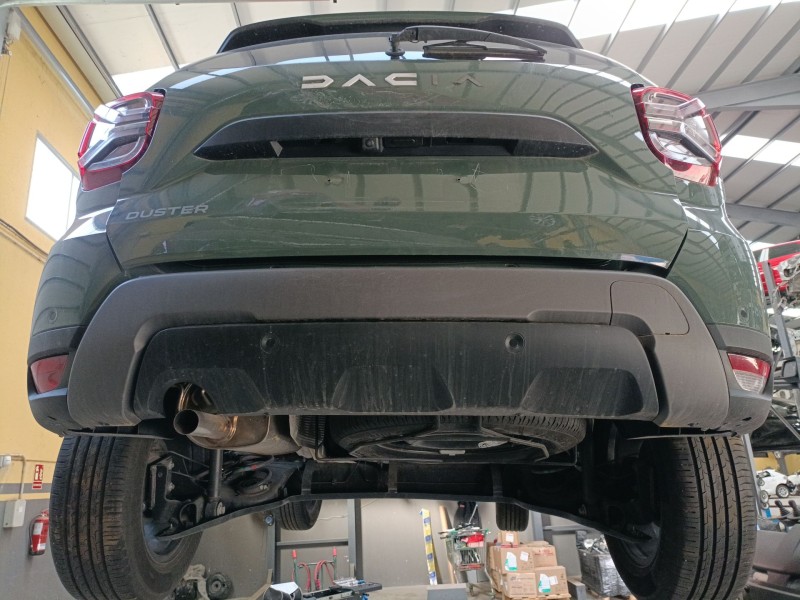Recambio de paragolpes trasero para dacia duster (hm_) 1.3 tce 130 (hmmf) referencia OEM IAM   