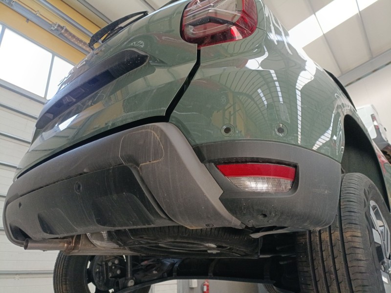 Recambio de paragolpes trasero para dacia duster (hm_) 1.3 tce 130 (hmmf) referencia OEM IAM   