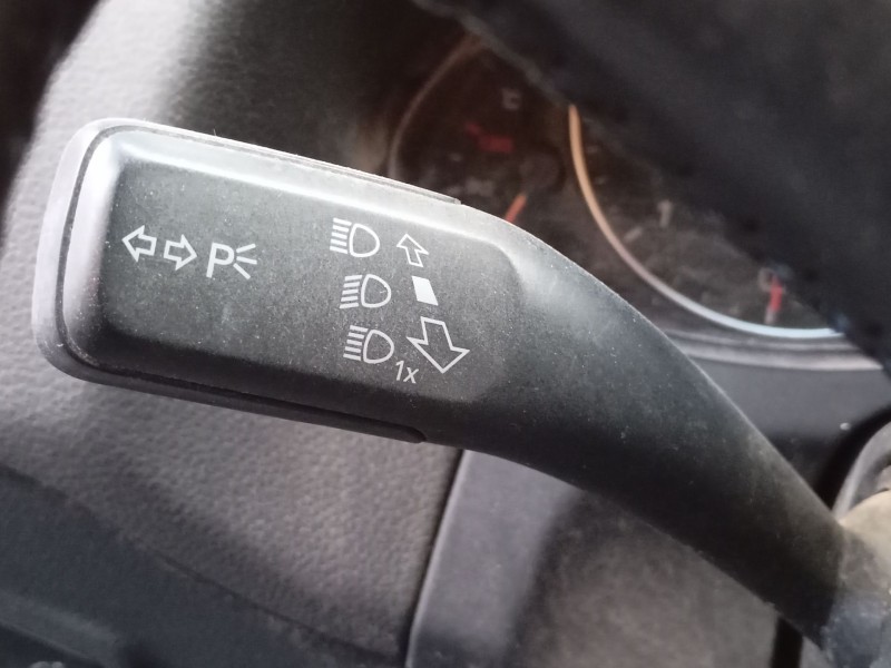 Recambio de mando intermitentes para audi q5 (8rb) 2.0 tdi referencia OEM IAM   