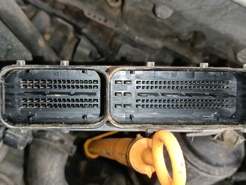 Recambio de centralita motor uce para volkswagen caddy iii furgoneta/monovolumen (2ka, 2kh, 2ca, 2ch) 2.0 sdi referencia OEM IAM