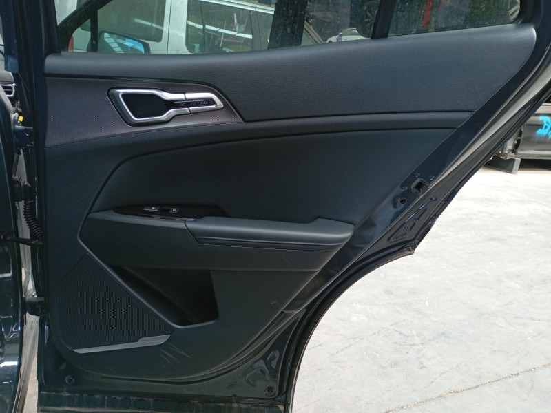Recambio de guarnecido puerta trasera derecha para kia sportage v (nq5) 1.6 t-gdi referencia OEM IAM   