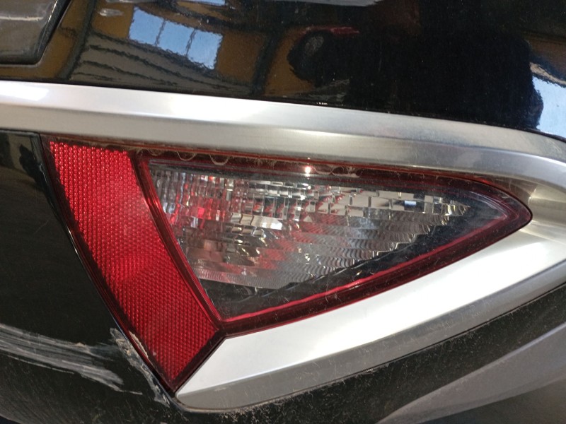 Recambio de piloto trasero izquierdo paragolpes para kia sportage v (nq5) 1.6 t-gdi referencia OEM IAM   