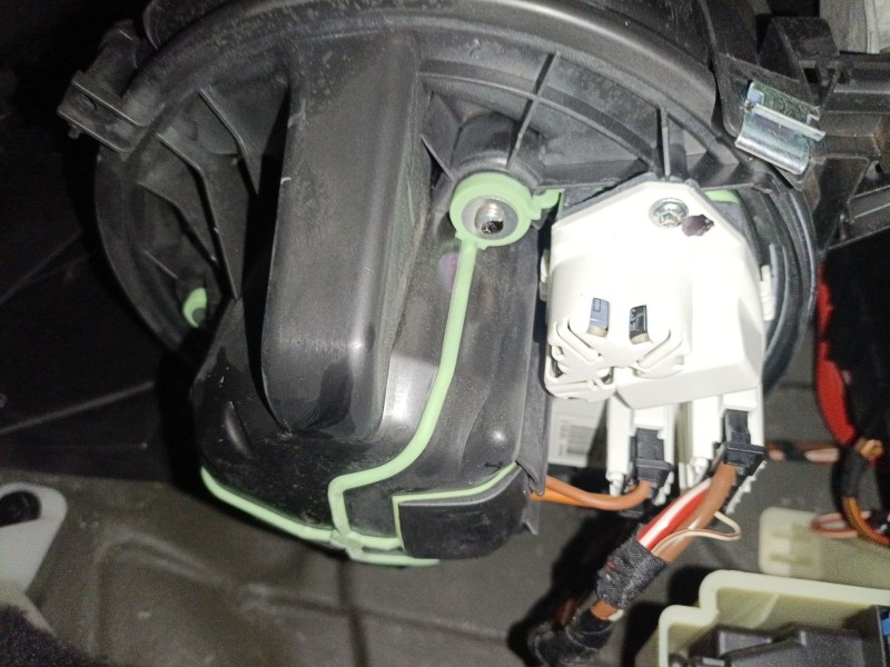 Recambio de ventilador calefaccion para bmw x4 (f26) xdrive 20 d referencia OEM IAM T1013621M  