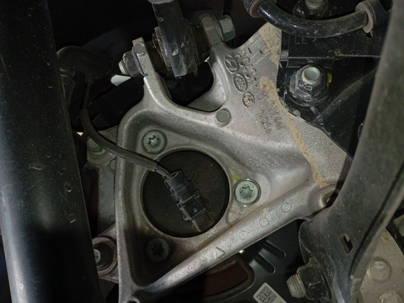 Recambio de mangueta trasera izquierda para kia sportage v (nq5) 1.6 t-gdi referencia OEM IAM   