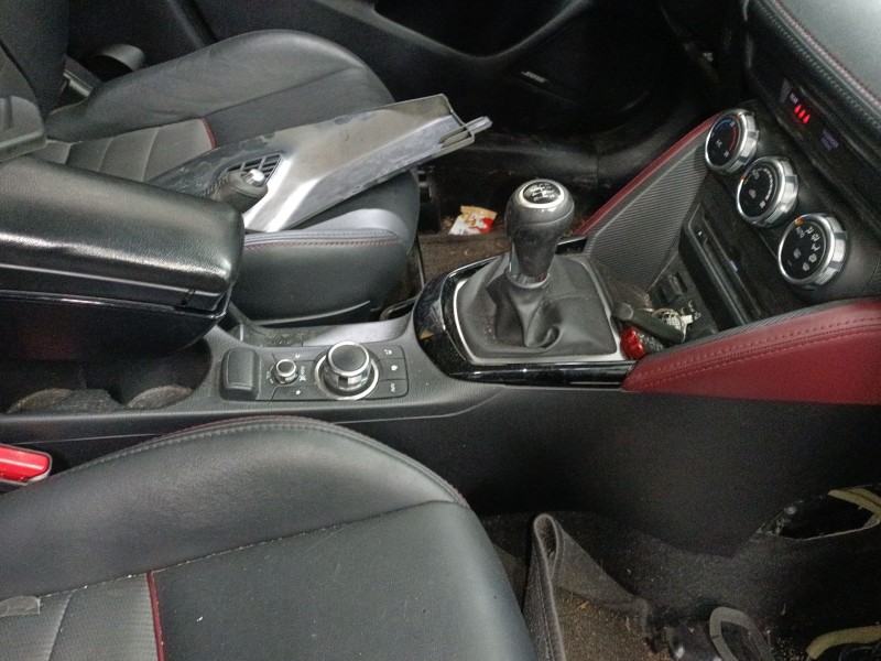 Recambio de consola central para mazda cx-3 (dk) 1.5 skyactiv-d (dk2ws) referencia OEM IAM   