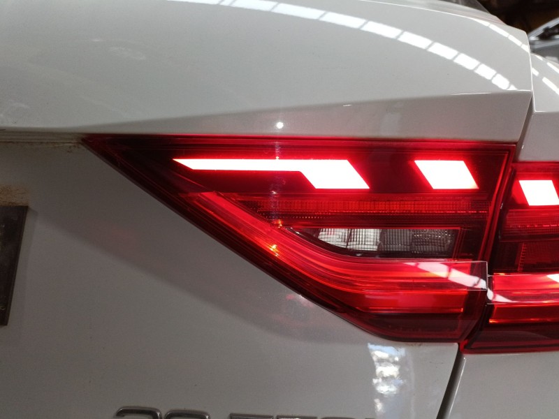 Recambio de piloto trasero derecho porton para audi a1 sportback (gba) 30 tfsi referencia OEM IAM   