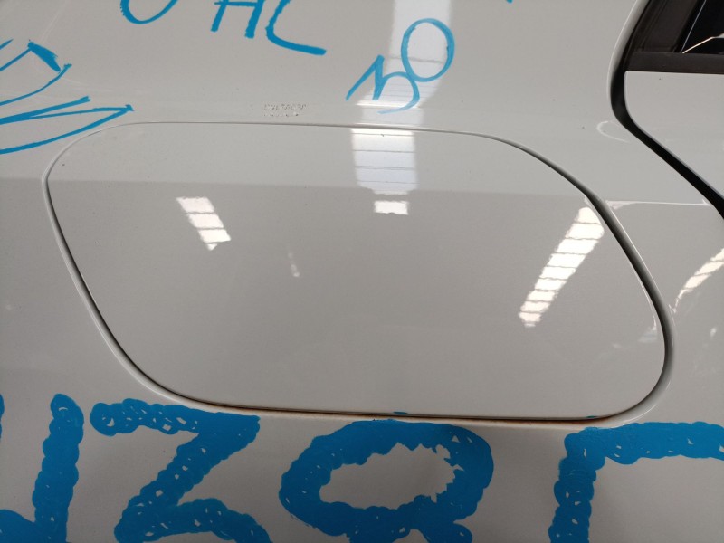 Recambio de tapa exterior combustible para audi a1 sportback (gba) 30 tfsi referencia OEM IAM   