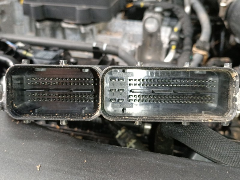 Recambio de centralita motor uce para audi a1 sportback (gba) 30 tfsi referencia OEM IAM 05C907394D 42022454 