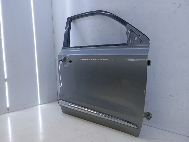 Recambio de puerta delantera derecha para suzuki vitara 1.6 ddis gle 4x4 referencia OEM IAM   