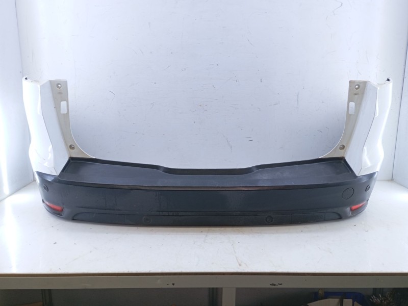 Recambio de paragolpes trasero para ford focus iii turnier 1.5 tdci referencia OEM IAM   