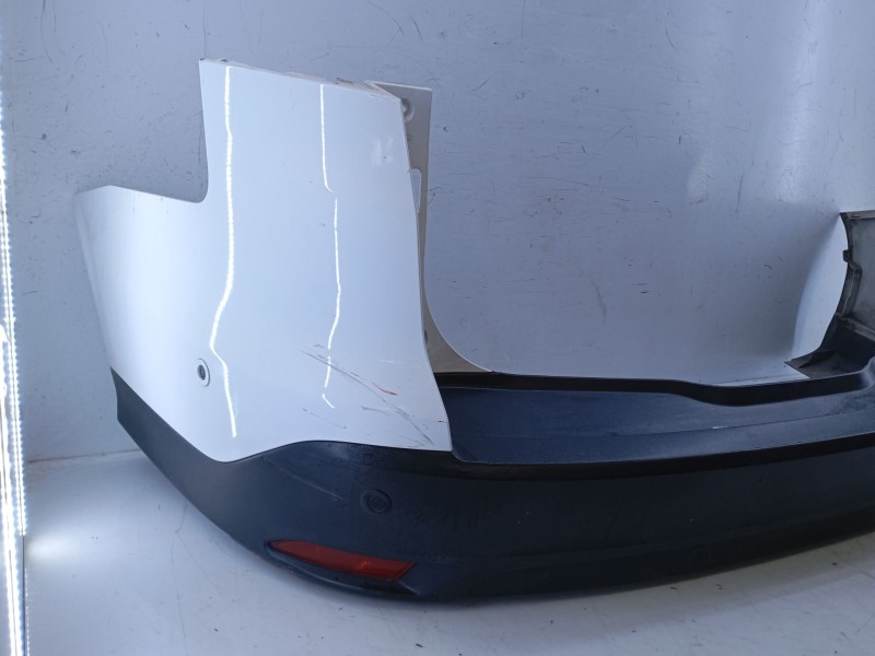 Recambio de paragolpes trasero para ford focus iii turnier 1.5 tdci referencia OEM IAM   