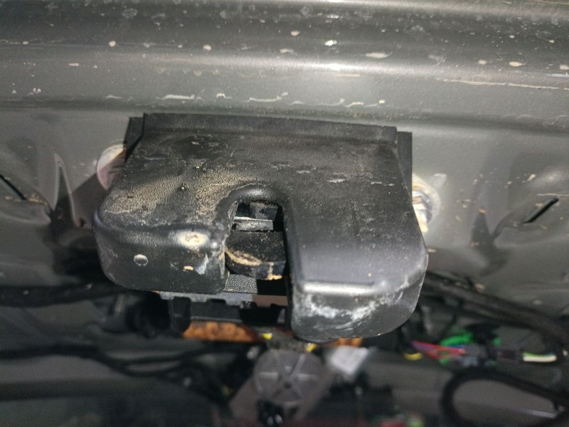 Recambio de cerradura maletero / porton para audi a1 sportback (gba) 30 tfsi referencia OEM IAM   