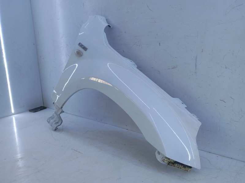 Recambio de aleta delantera derecha para suzuki grand vitara ii (jt, te, td) 1.9 ddis a las 4 ruedas (jt419, td44, jb419wd, jb41