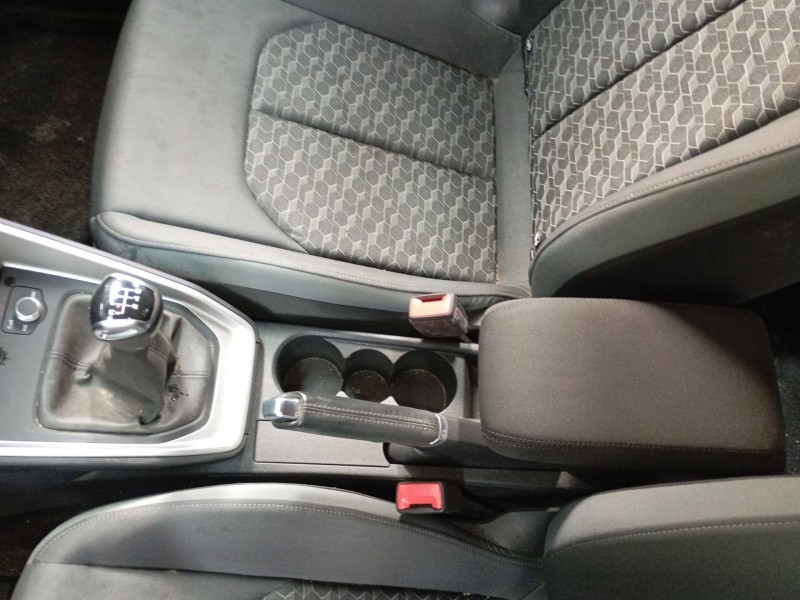 Recambio de consola central para audi a1 sportback (gba) 30 tfsi referencia OEM IAM   