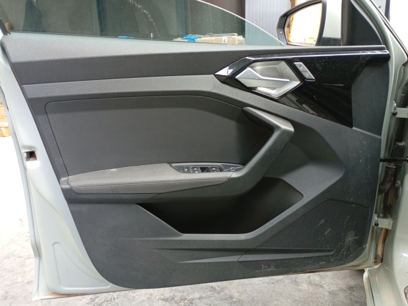 Recambio de guarnecido puerta delantera izquierda para audi a1 sportback (gba) 30 tfsi referencia OEM IAM   