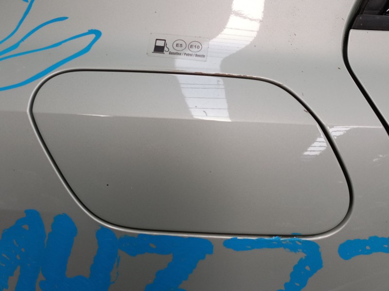 Recambio de tapa exterior combustible para audi a1 sportback (gba) 30 tfsi referencia OEM IAM   