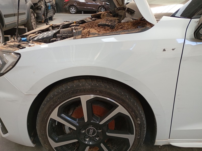 Recambio de aleta delantera izquierda para audi a1 sportback (gba) 30 tfsi referencia OEM IAM   