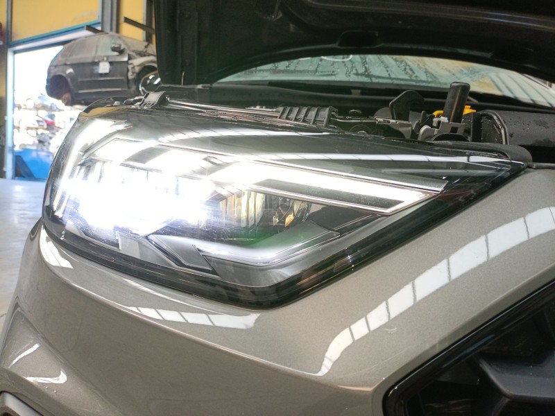 Recambio de faro derecho xenon para audi a1 sportback (gba) 30 tfsi referencia OEM IAM 82A941034D  
