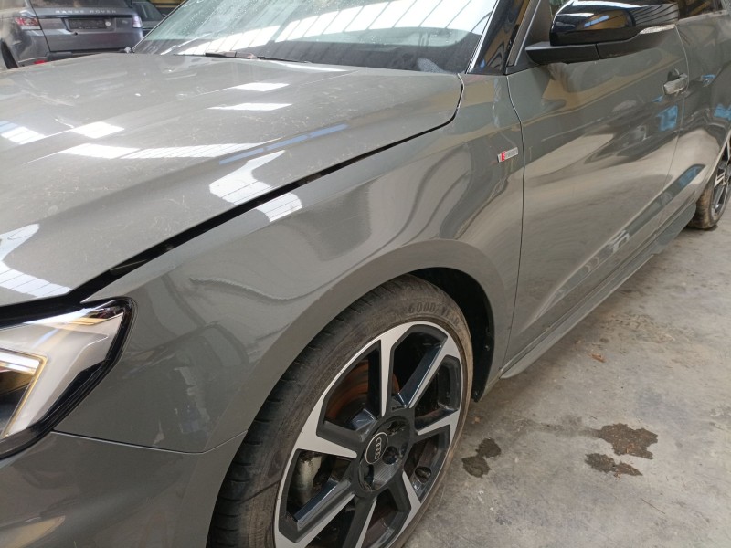 Recambio de aleta delantera izquierda para audi a1 sportback (gba) 30 tfsi referencia OEM IAM   