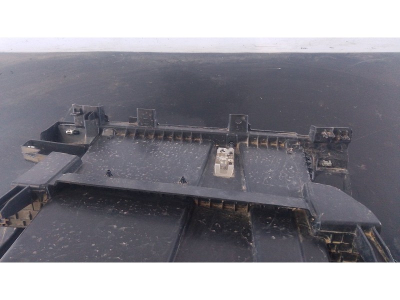 Recambio de guantera para renault trafic iii autobús (jg_) 2.0 dci 110 (jgmw) referencia OEM IAM   