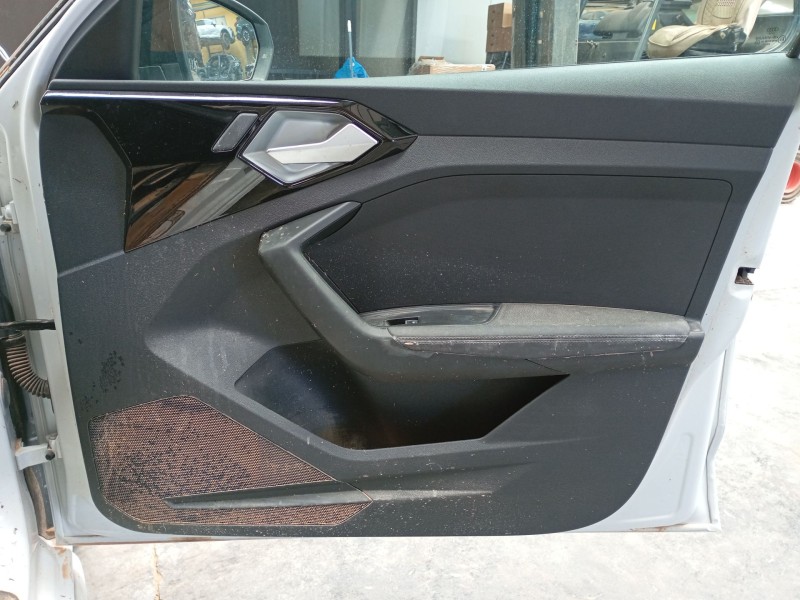 Recambio de guarnecido puerta delantera derecha para audi a1 sportback (gba) 30 tfsi referencia OEM IAM   